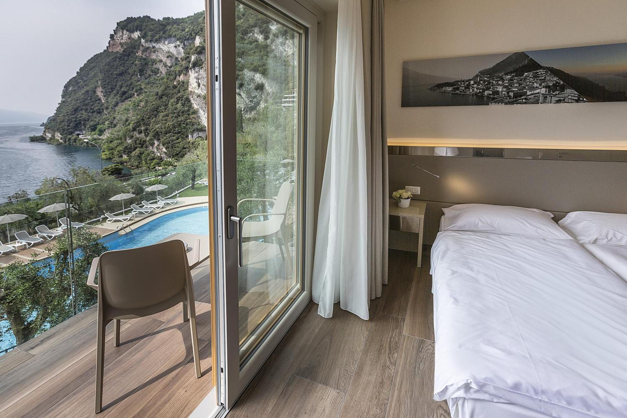 Hotel Atilius - Adults Only Limone sul Garda Quarto foto